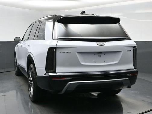 Vibrant White Tricoat 2026 Cadillac VISTIQ Sport