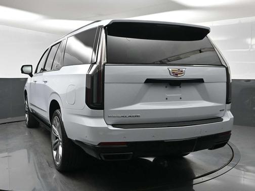 Vibrant White Tricoat 2026 Cadillac Escalade ESV Sport