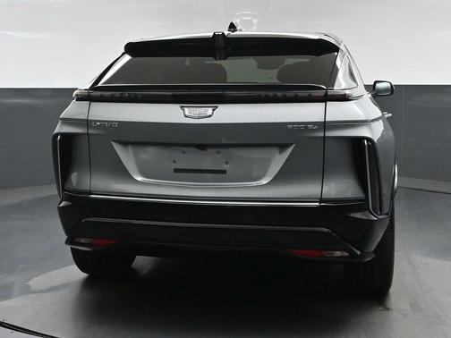 Argent Silver Metallic 2026 Cadillac LYRIQ Luxury