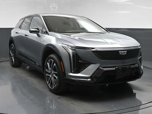 Argent Silver Metallic 2026 Cadillac OPTIQ Sport