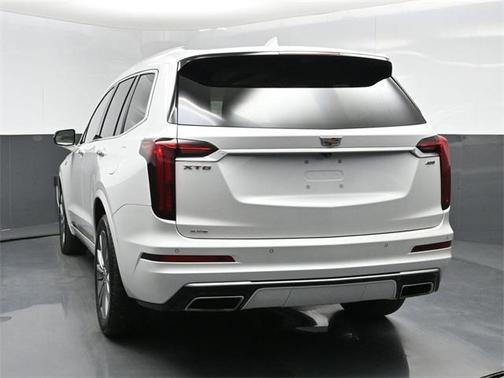 2022 Cadillac XT6 Premium Luxury AWD