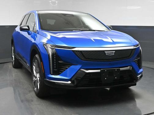 Coastal Blue Metallic 2026 Cadillac OPTIQ Luxury