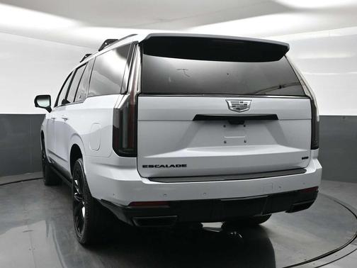 Vibrant White Tricoat 2026 Cadillac Escalade ESV Sport Platinum