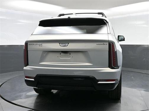 2025 Cadillac Escalade Luxury