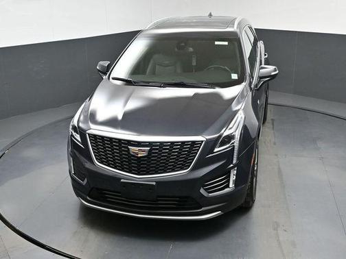 Wilder Metallic 2022 Cadillac XT5 Premium Luxury