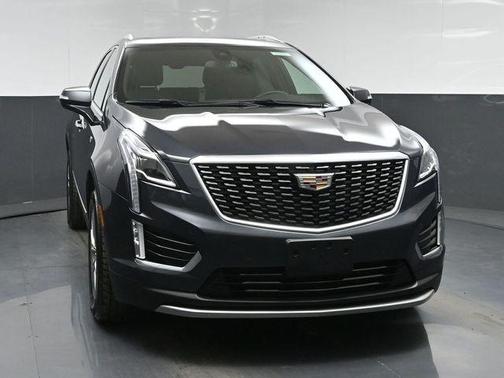 Wilder Metallic 2022 Cadillac XT5 Premium Luxury