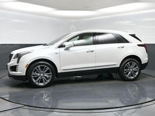 Crystal White Tricoat 2026 Cadillac XT5 Premium Luxury