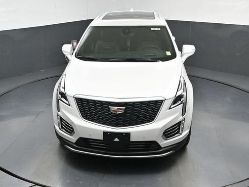 Crystal White Tricoat 2026 Cadillac XT5 Premium Luxury