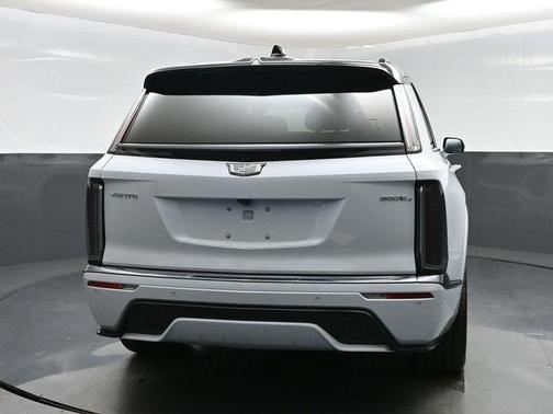 Vibrant White Tricoat 2026 Cadillac VISTIQ Platinum