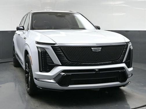 Vibrant White Tricoat 2026 Cadillac VISTIQ Platinum