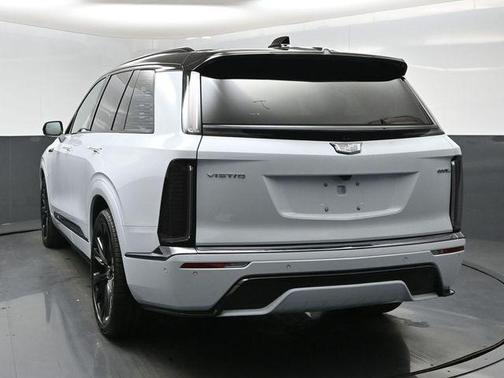 Vibrant White Tricoat 2026 Cadillac VISTIQ Platinum