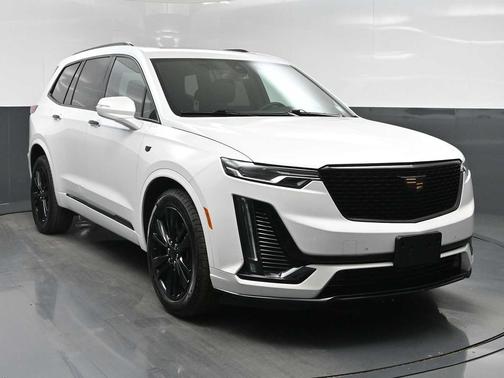Crystal White Tricoat 2023 Cadillac XT6 Premium Luxury AWD