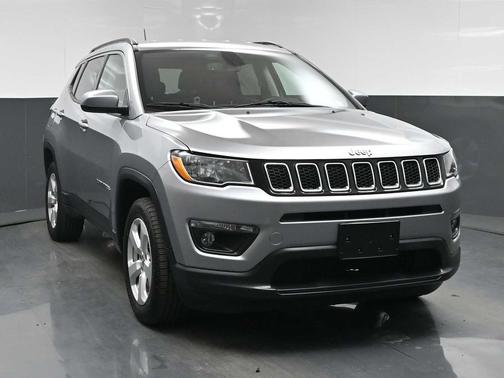 Billet Silver Metallic Clearcoat 2019 Jeep Compass Latitude