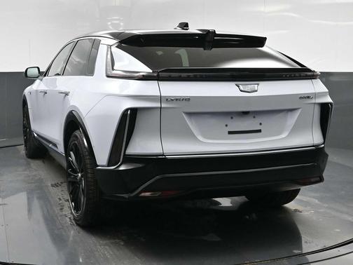 Vibrant White Tricoat 2026 Cadillac LYRIQ Luxury