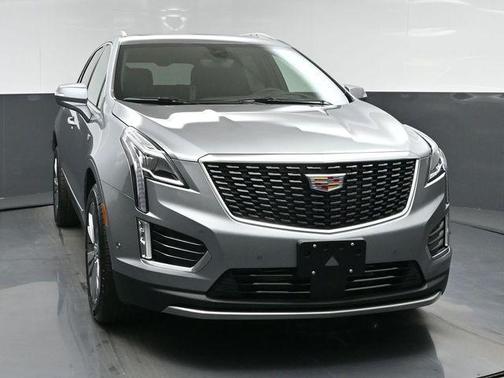 Argent Silver Metallic 2026 Cadillac XT5 Premium Luxury
