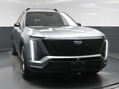 Argent Silver Metallic 2026 Cadillac VISTIQ Sport