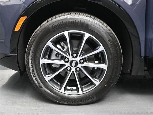 2025 Cadillac XT4 Sport