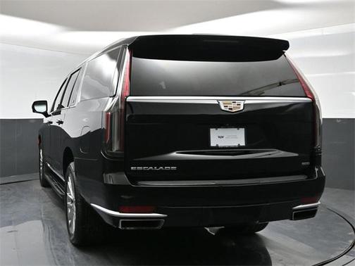 2022 Cadillac Escalade ESV Premium Luxury