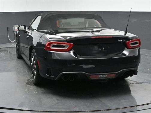 2018 FIAT 124 Spider Base