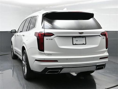 2022 Cadillac XT6 Premium Luxury AWD