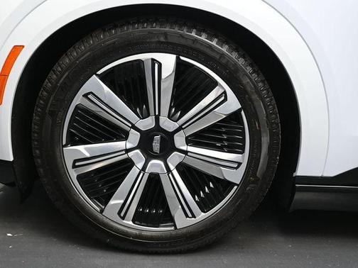 Vibrant White Tricoat 2026 Cadillac Escalade IQL Premium Luxury