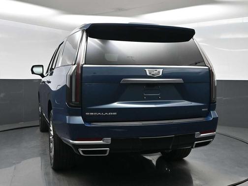 Deep Sea Metallic 2026 Cadillac Escalade Sport Platinum