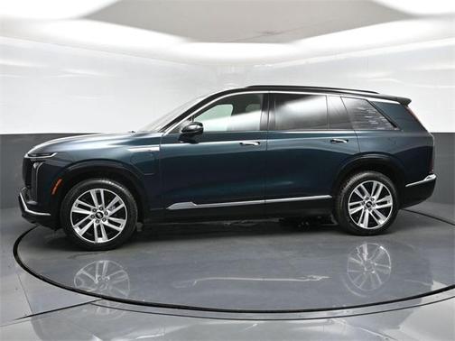 2026 Cadillac VISTIQ Luxury