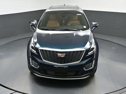 Emerald Lake Metallic 2026 Cadillac XT5 Premium Luxury