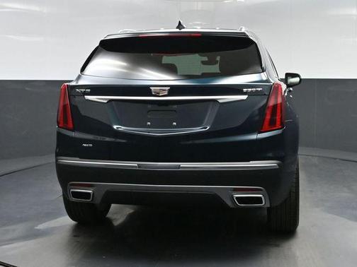 Emerald Lake Metallic 2026 Cadillac XT5 Premium Luxury