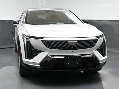 2025 Cadillac OPTIQ Luxury 1 AWD