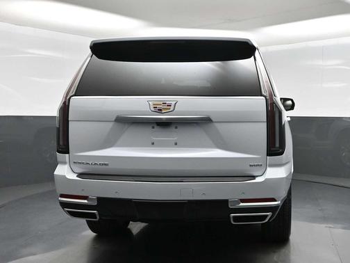 Vibrant White Tricoat 2026 Cadillac Escalade Luxury