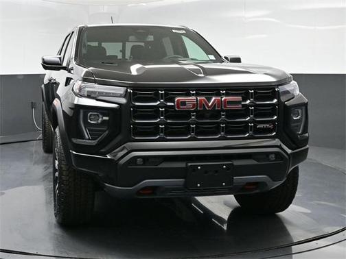 2025 GMC Canyon Base