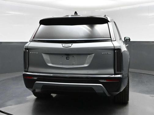 Argent Silver Metallic 2026 Cadillac VISTIQ Sport