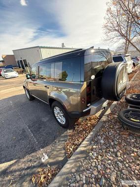 2024 Land Rover Defender 110 P400 S