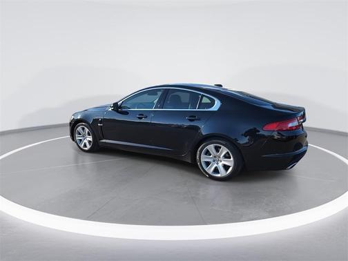2011 Jaguar XF R