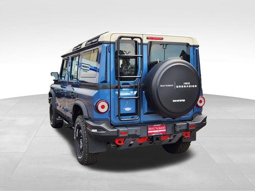 Shale Blue Metallic 2026 INEOS Grenadier Trialmaster Edition
