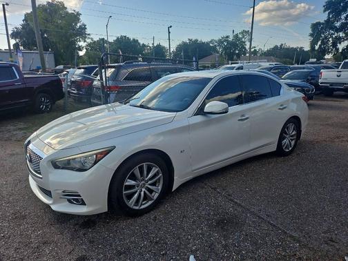 2015 INFINITI Q50 Premium