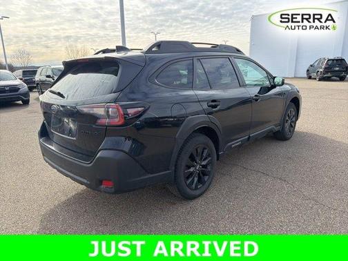 Crystal Black Silica 2023 Subaru Outback Onyx Edition