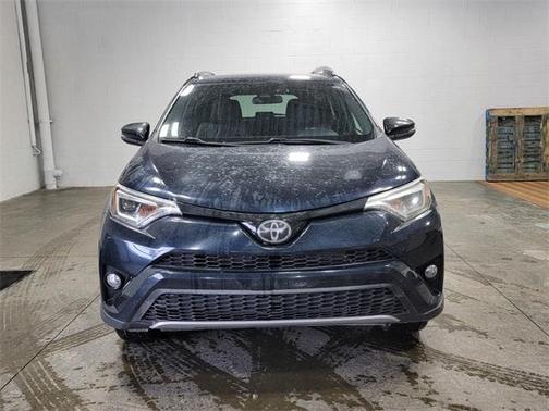 2017 Toyota RAV4 SE