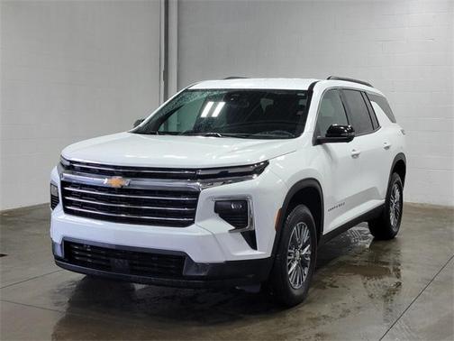 2024 Chevrolet Traverse LT