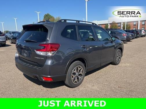 2022 Subaru Forester Premium