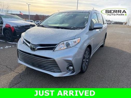 2019 Toyota Sienna 
