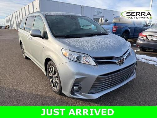 2019 Toyota Sienna 