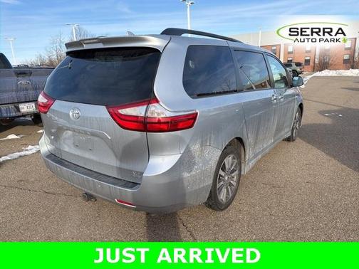 2019 Toyota Sienna 