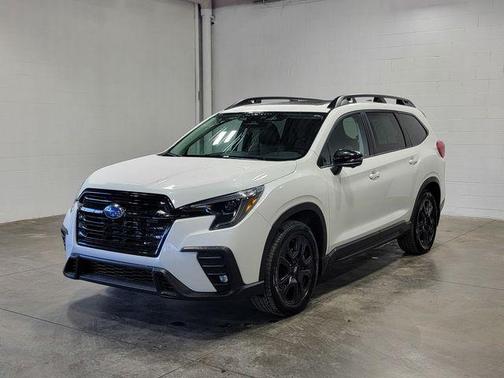 Crystal White Pearl 2023 Subaru Ascent Onyx Edition Limited