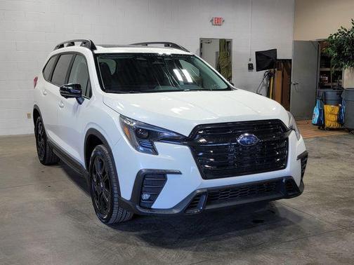 Crystal White Pearl 2023 Subaru Ascent Onyx Edition Limited