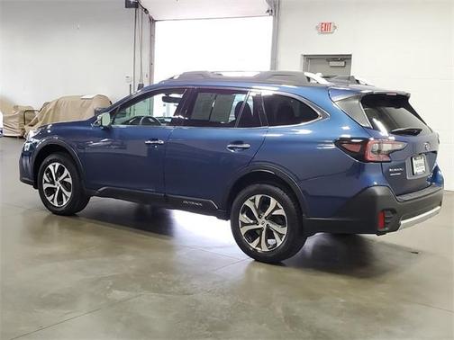 2022 Subaru Outback Touring XT