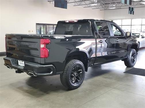 2023 Chevrolet Silverado 1500 Custom Trail Boss