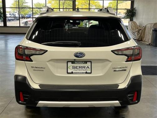 2022 Subaru Outback Touring XT