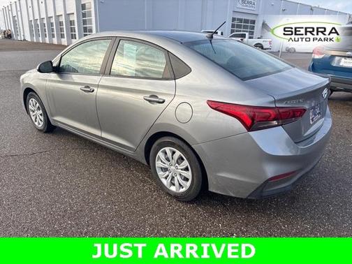 2022 Hyundai Accent SE